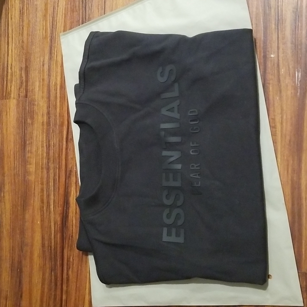 Brand new FOG Essentials 2021 Summer Release Short Sleeve Tshirt Kid Size 10/L